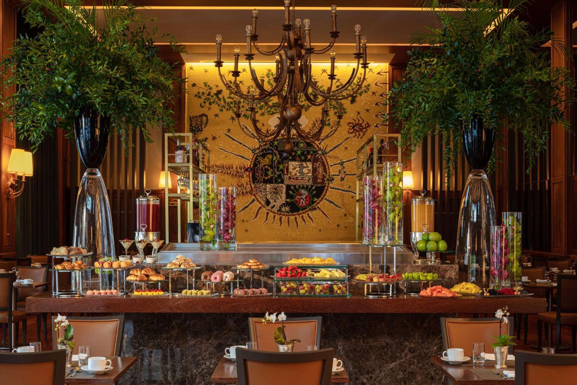 Tivoli Avenida Liberdade Lisboa - A Leading Hotel Of The World Экстерьер фото The buffet at the lobby